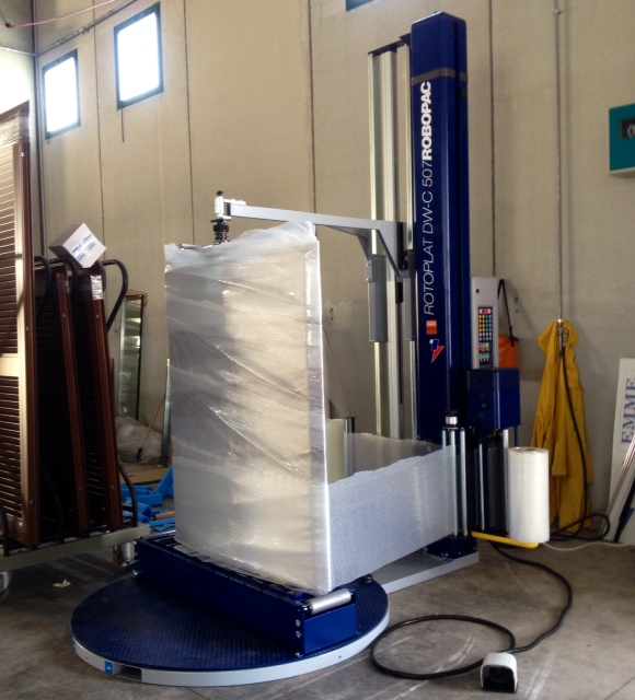 DW Pizzo.JPG Macchina per imballaggio infissi - Fabbrica serramenti - Pizzo (VV)